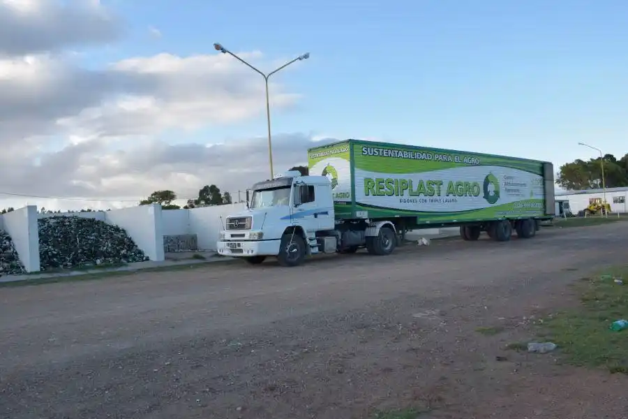 Campaña de recolección de bidones de agroquímicos