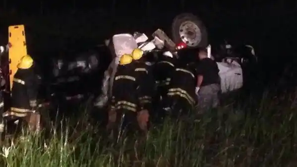 Choque fatal en Ruta 3 altura Las Flores: Un muerto y un camionero atrapado