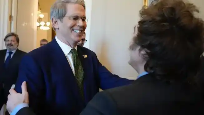 "EEUU está dispuesto a hacer lo que sea necesario para apoyar a la Argentina", afirmó el secretario del Tesoro