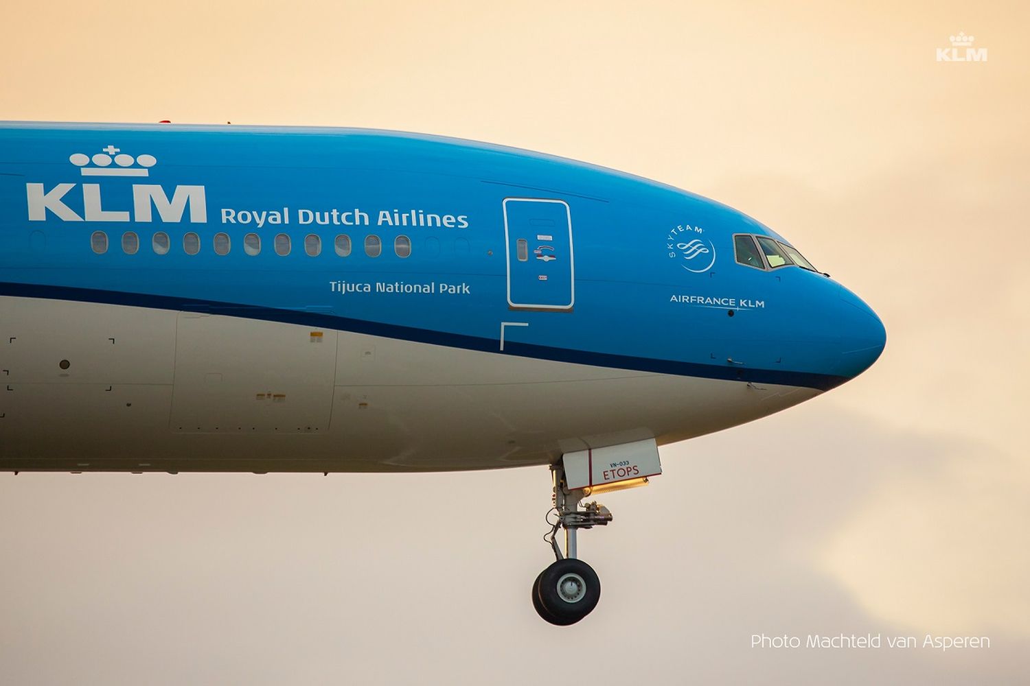 KLM debió reducirle el sueldo a sus pilotos para lograr un préstamo del gobierno