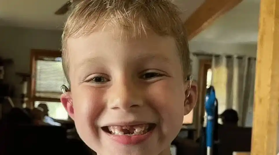 Encontraron el cadáver de un niño de 6 años en el baúl del auto de la madre