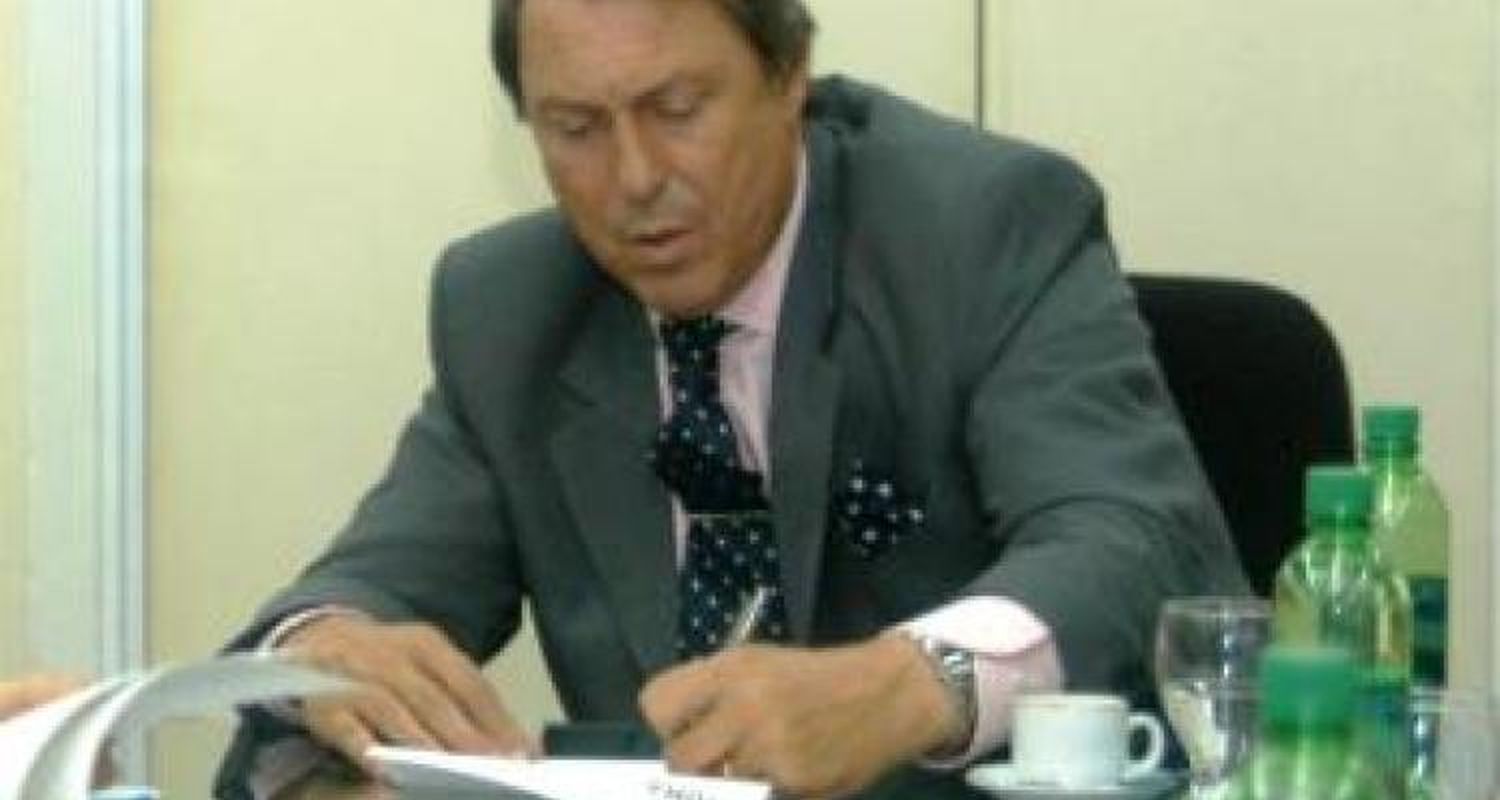 Cinco efectivos y otra reunión el mes que viene, las promesas de Casal