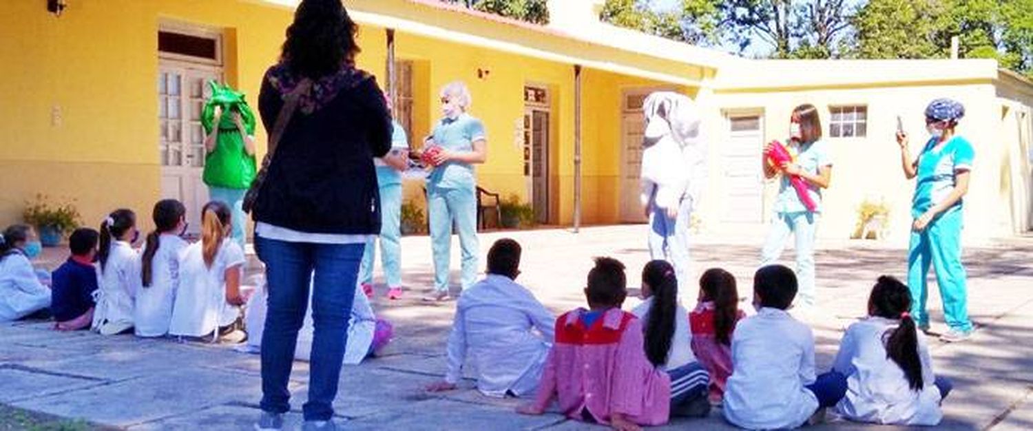 Más de 300 personas de áreas rurales de Nogoyá  recibieron atención odontológica en operativo sanitario