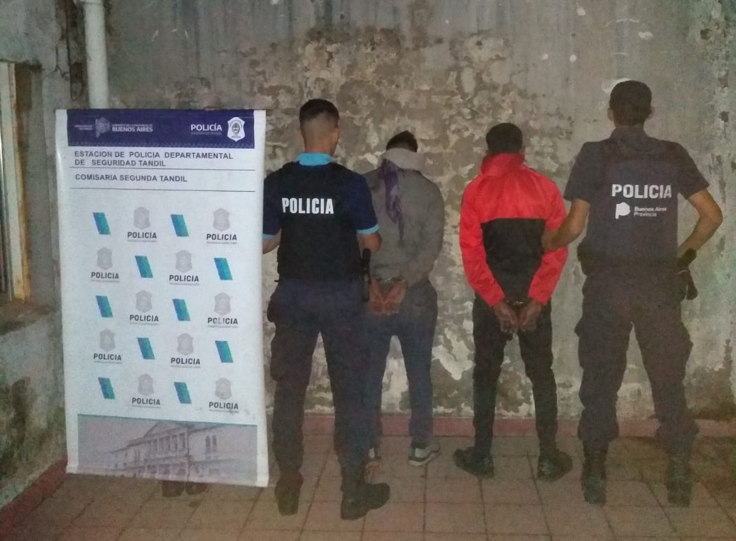 Aprehendieron a dos sujetos que intentaron robar una motocicleta en San Lorenzo al 1600