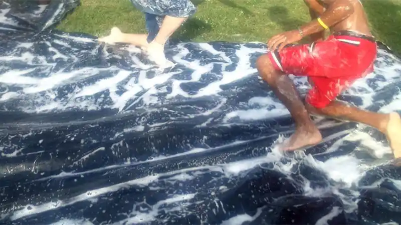 Murió adolescente entrerriano al golpearse cuando jugaba a la lona enjabonada