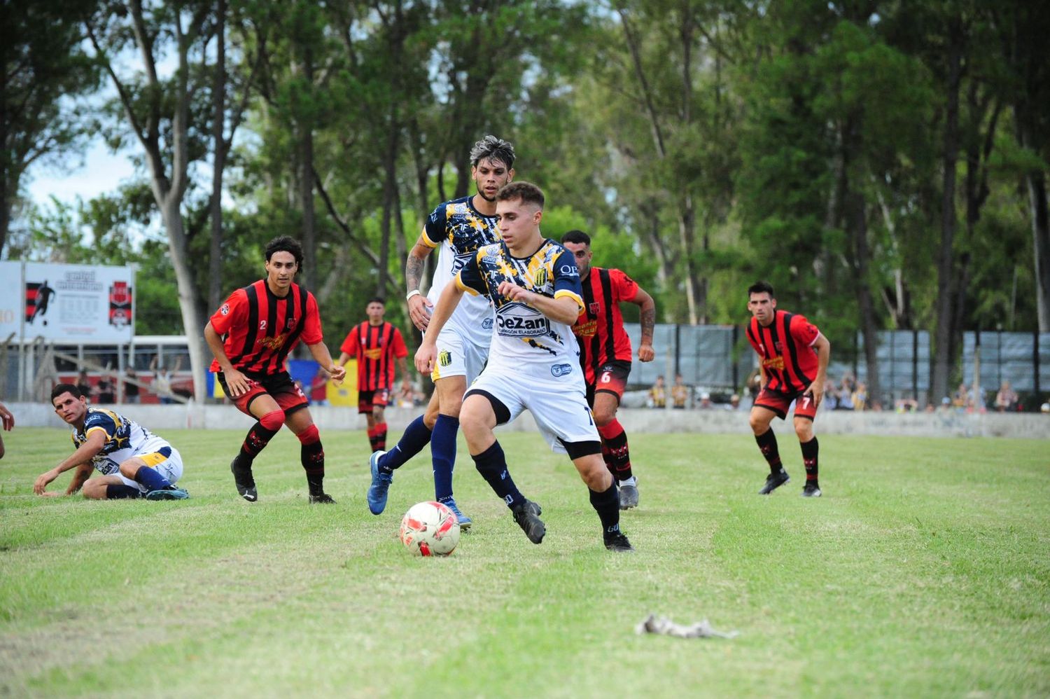 Los de Urdinarrain no han perdido en la competencia, con cinco victorias y dos empates.