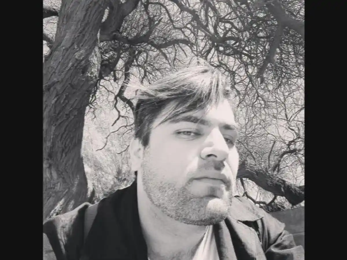 Profesor dejó su cargo en una escuela: denuncia que lo presionaron por ser gay