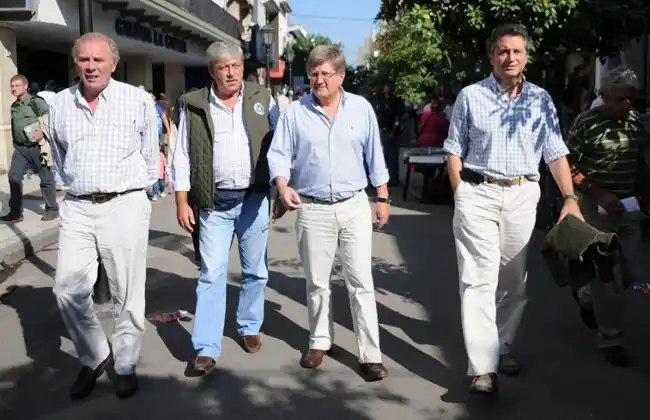 La Mesa de Enlace inicia campaña en el Obelisco