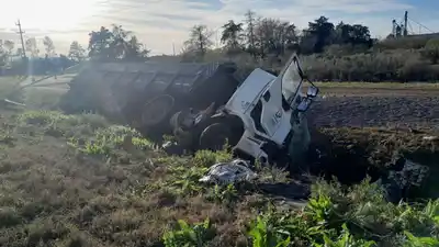 Dos camioneros fallecieron en un choque frontal en la Ruta 18