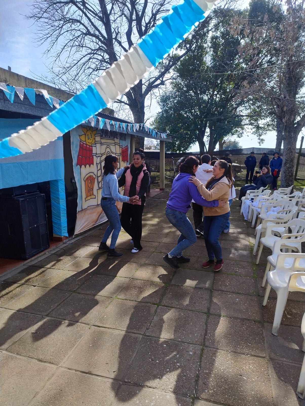 Emotivo encuentro que reunió alumnos , padres y familias