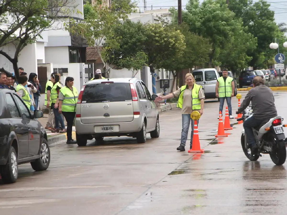Tránsito en Arroyito: retienen la mitad de los vehículos controlados