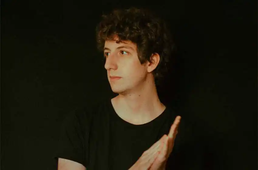 León Sanchez celebra su disco “Luminiscencia, Vol.1” con un concierto inolvidable