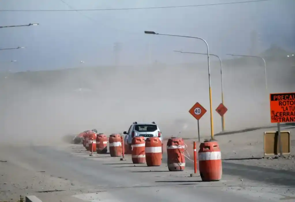 La alerta roja máxima prevista rige para las zonas precordilleranas de La Rioja, San Juan y Mendoza