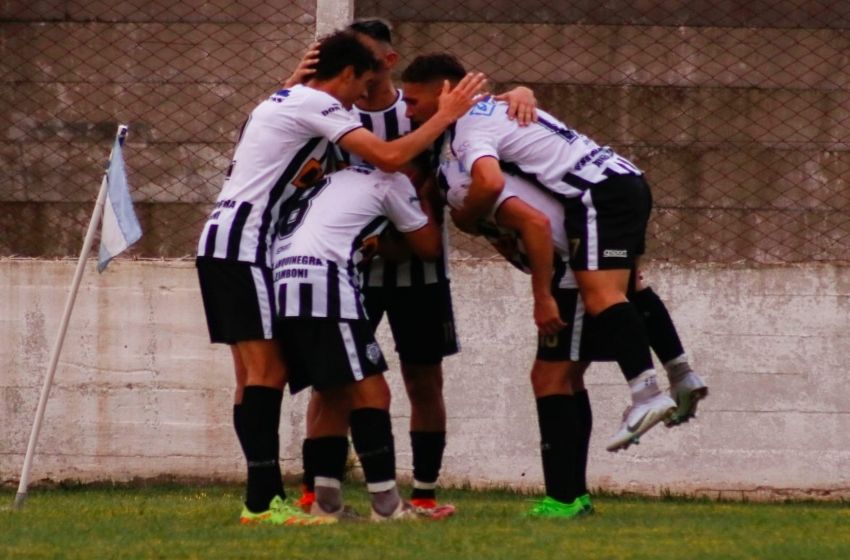 Atlético Mar del Plata lo dio vuelta dos veces y cerró con un triunfo en Pinamar