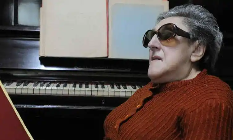 Falleció la concertista de piano Elvira Ceballos