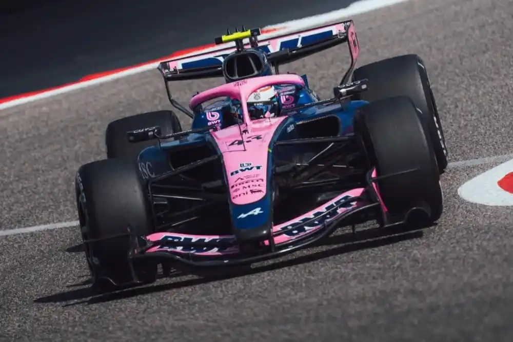 Colapinto sigue con la puesta a punto de su Alpine y ya le dio más de 100 vueltas al circuito de Baréin