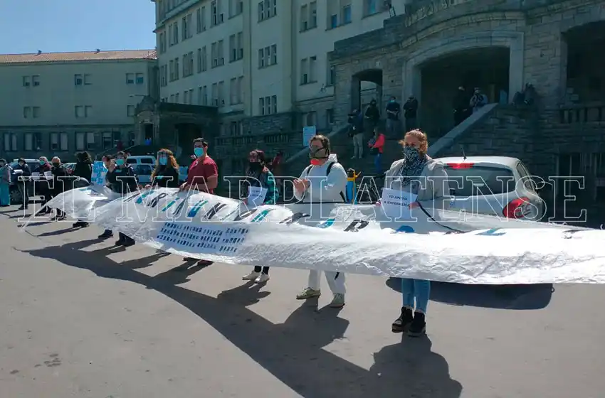Abrazo solidario: "Estamos al frente de la pandemia con el cuerpo y la psiquis"