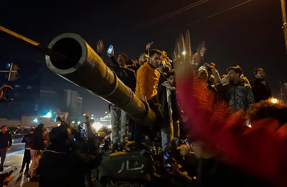 Cayó el régimen de Bashar al-Assad y los yihadistas tomaron el control de Siria