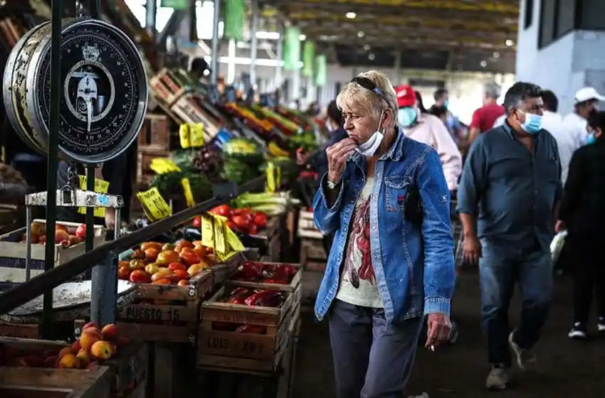 Economista asegura que la inflación anual será del 100% y que el plan del Gobierno es que sea «cada vez más alta»