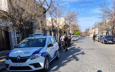 Controles y operativos policiales dejaron motos secuestradas y bicicletas en resguardo