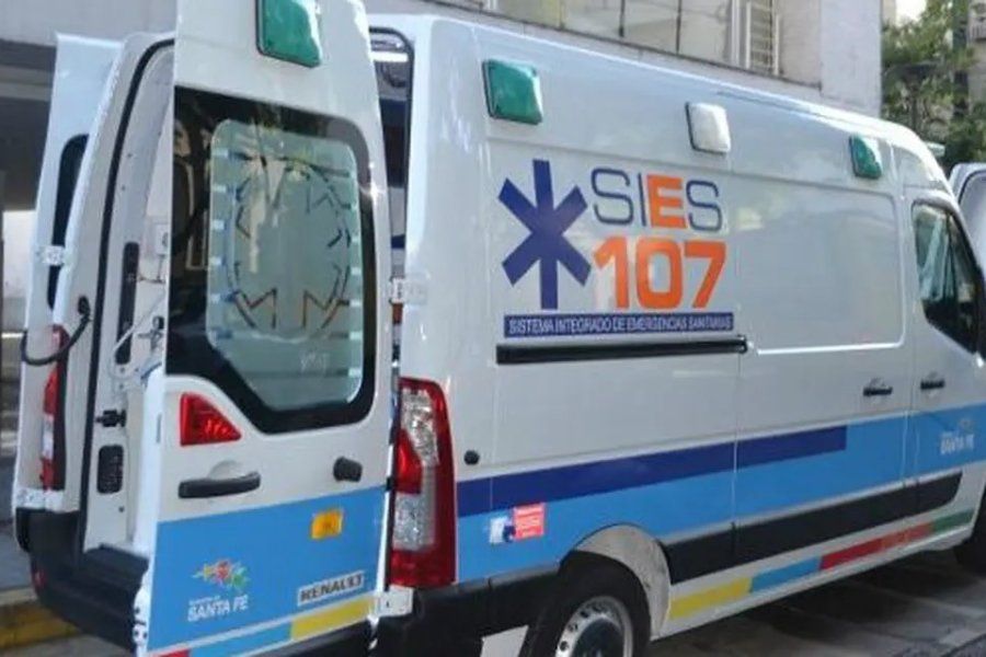 Dos jóvenes protagonizaron un accidente de tránsito: uno de ellos debió ser trasladado por el 107