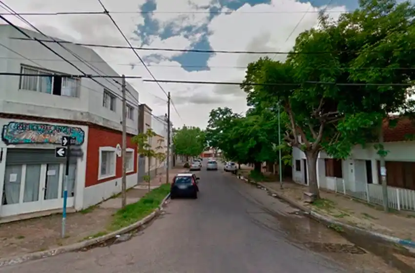 Mató a su hijastro de 10 años y se atrincheró en el baño de la casa