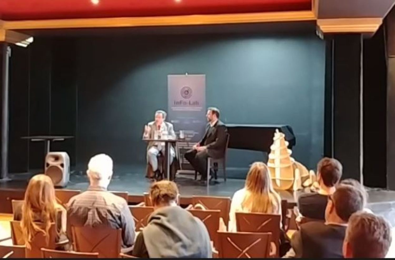 Se realizó una nueva charla sobre Justicia en el Tronador Concert