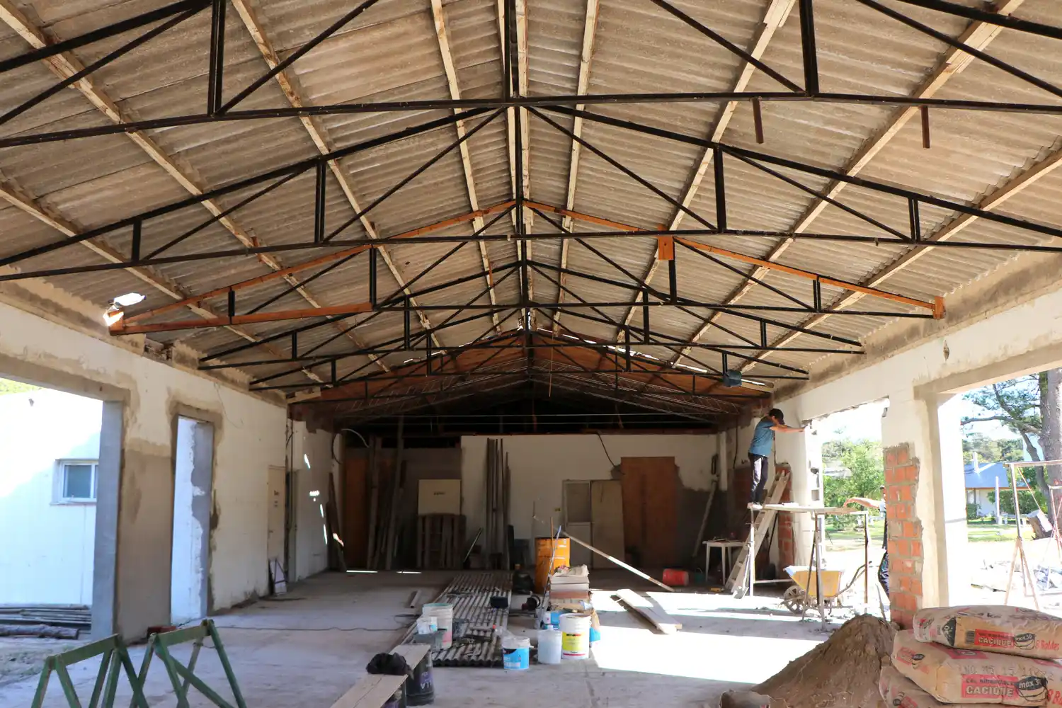 Remodelan la cantina del balneario y le suman baños a Aguas del Pinar