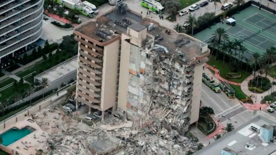 Derrumbe en Miami: suspendieron el operativo de rescate por "preocupaciones estructurales"