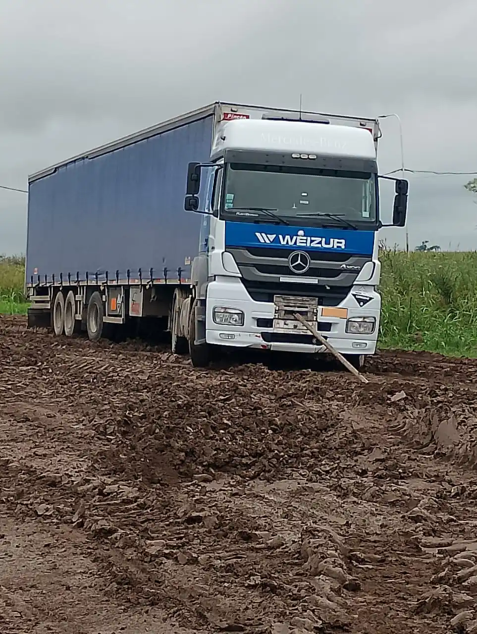 camion empantanado desvio transito pesado paer - 4