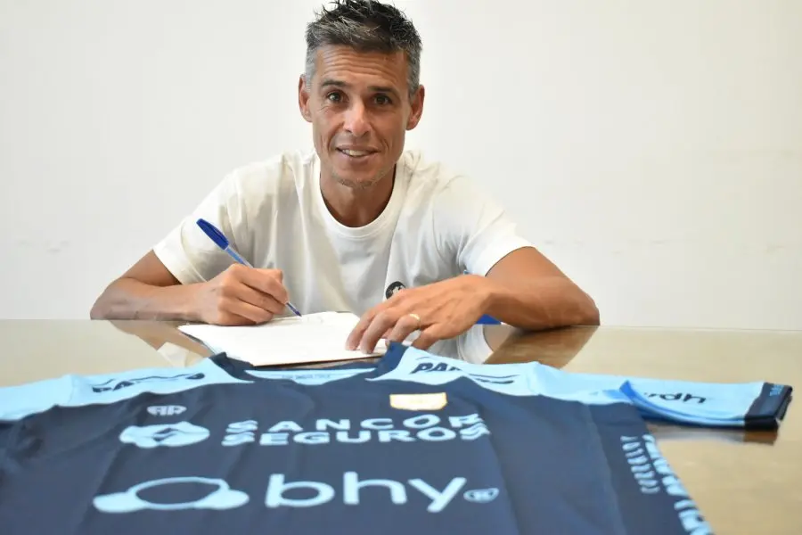 Iván Juárez seguirá como entrenador de Atlético Rafaela