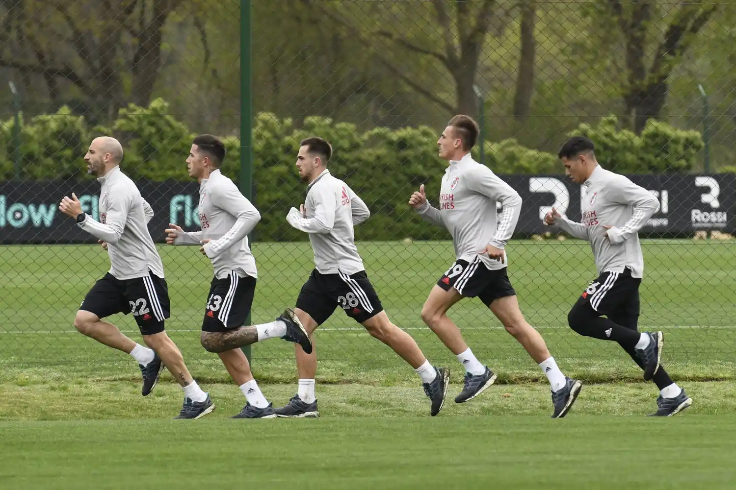 River entrenó pensando en el superclásico.