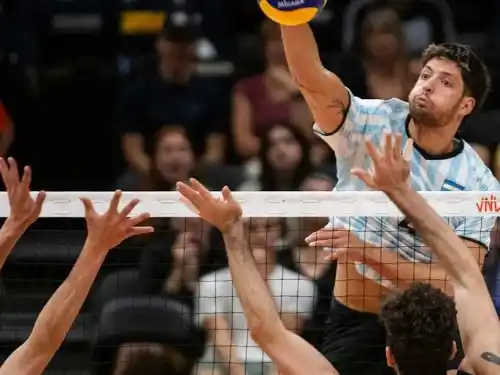 Argentina cerró la primera semana de la VNL con una derrota ante Italia