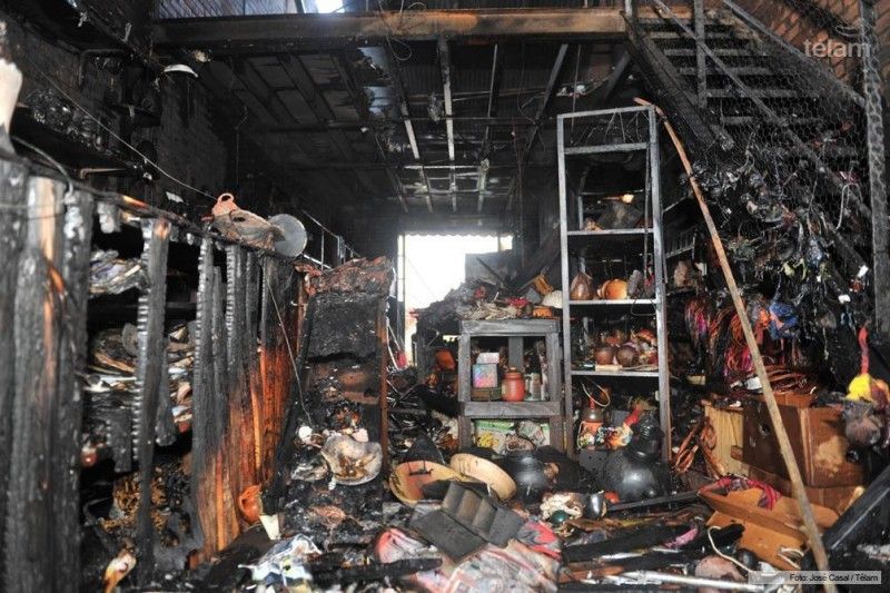 Incendio en Puerto de Frutos: Provincia ayudará a comerciantes afectados