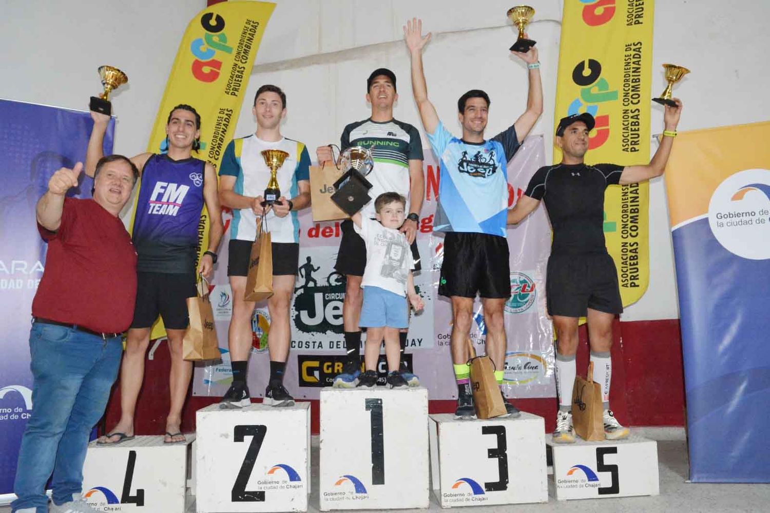 Alejandro Ricagno se consagró campeón del Circuito de Duatlón 2024