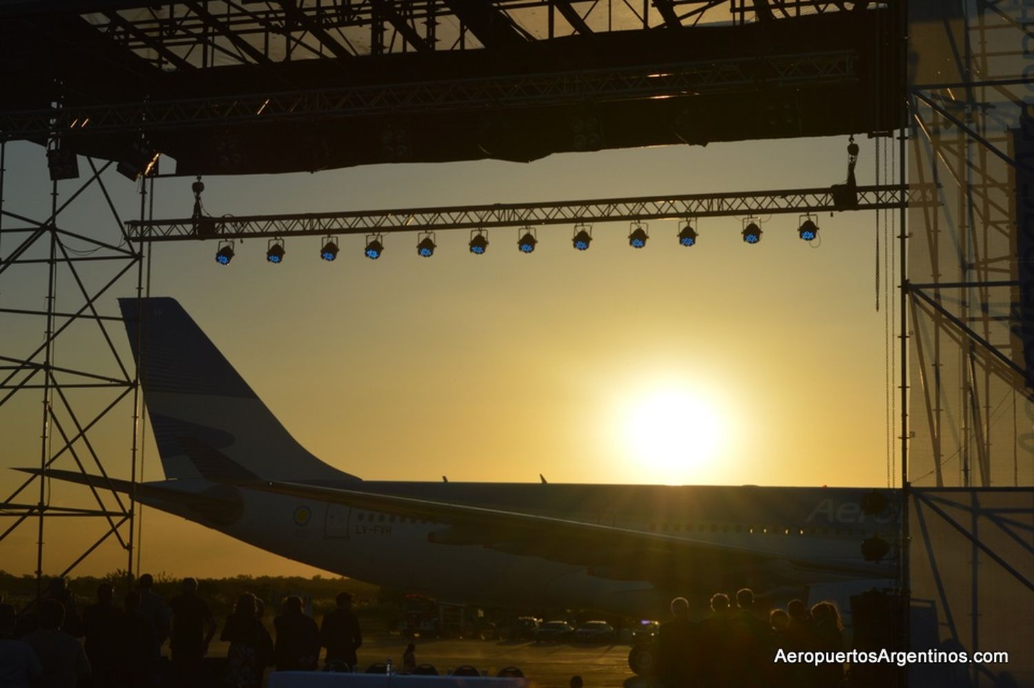 Se presentó el nuevo Airbus A330-200 LV-FVH de Aerolíneas Argentinas