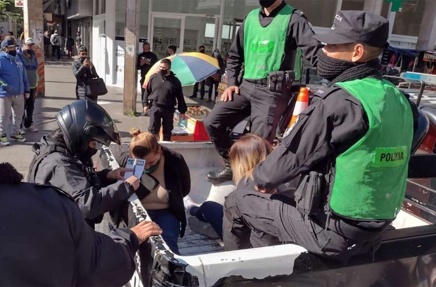 Dos mecheras fueron detenidas en pleno centro de Rosario