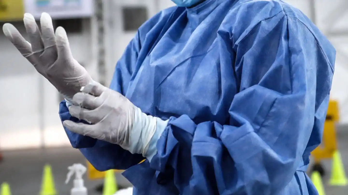 Japón le pide a China que deje de hacer hisopados anales a sus ciudadanos