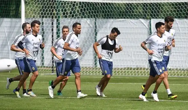 Sampaoli ya tiene el equipo definido para el debut