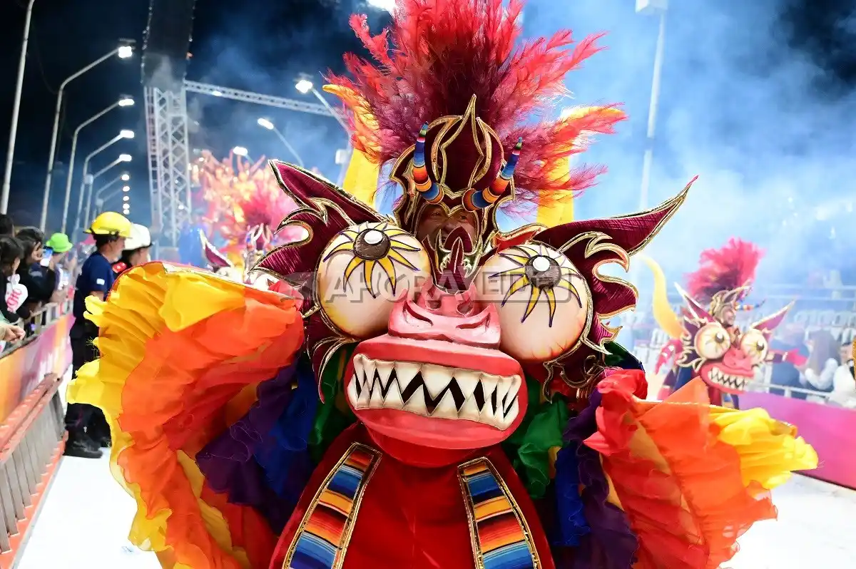 Las cuatro temáticas que las comparsas ponen en escenas todas las noches en el Corsódromo