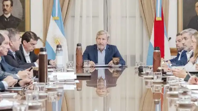 Licitaciones, agenda legislativa y control del gasto, entre los principales temas abordados en reunión de gabinete