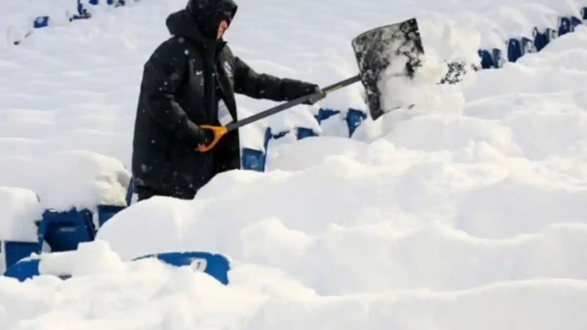 ¡NIEVE A MONTÓN! Tormenta invernal deja al menos dos muertos en Nueva York