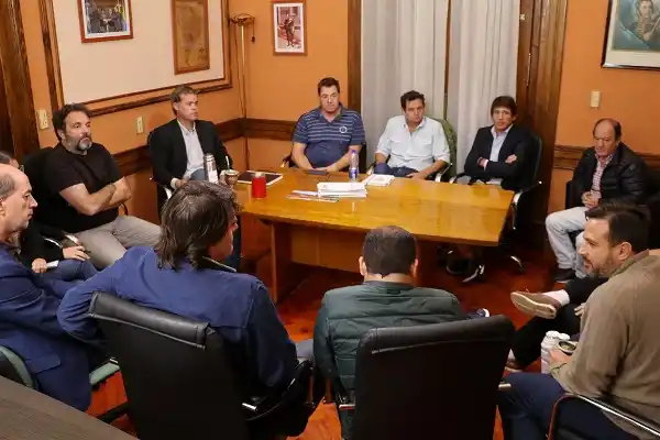 Piaggio y la Comisión de Carnaval plantearon un trabajo conjunto