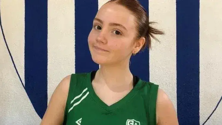 Apasionada del vóley. Ana Peralta Rondanina, su deseo era vestir la casaca de la Selección