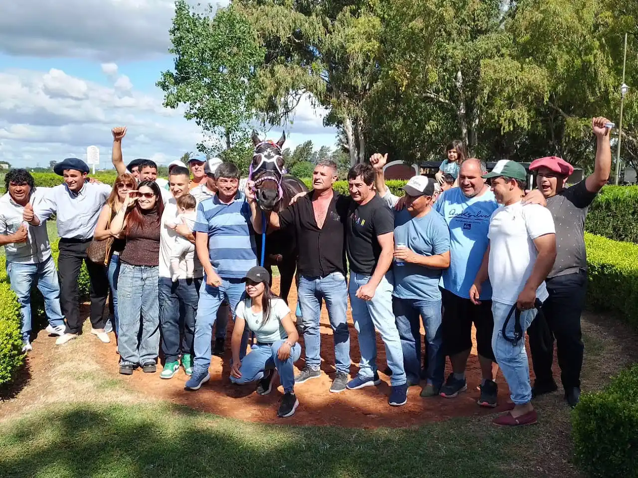 Turf: Mantecosa se impuso en el Gran Premio “Gury” Cáceres