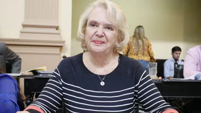 La ex funcionaria fue imputada por malversación de fondos (X: @MariaSilviaVar3)