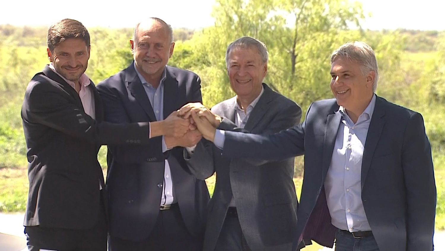 Los gobernadores -actuales y electos- participaron de un acto en Coronda.