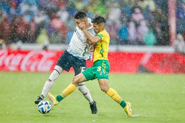 Defensa y Justicia perdió por goleada en Quito en la ida de las semifinales
