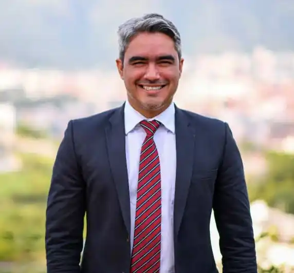 Solo juntos podremos vencer al dictador
