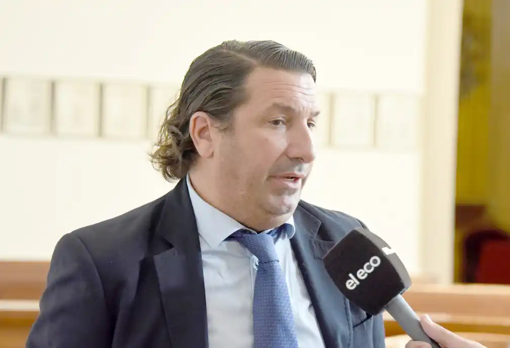 El presidente de la comisión de Obras Públicas, Juan Salceda.